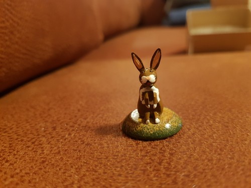 Hubrig hase miniatur sitzend - hubrig,